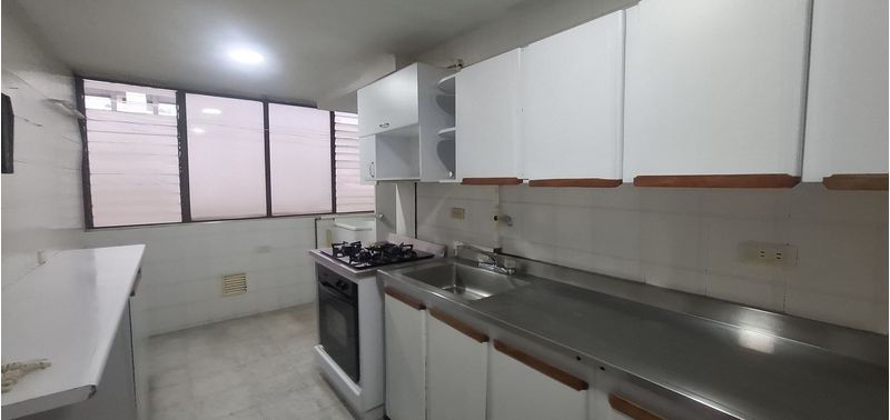 Apartamento en Venta en Medellín, Los Colores-1