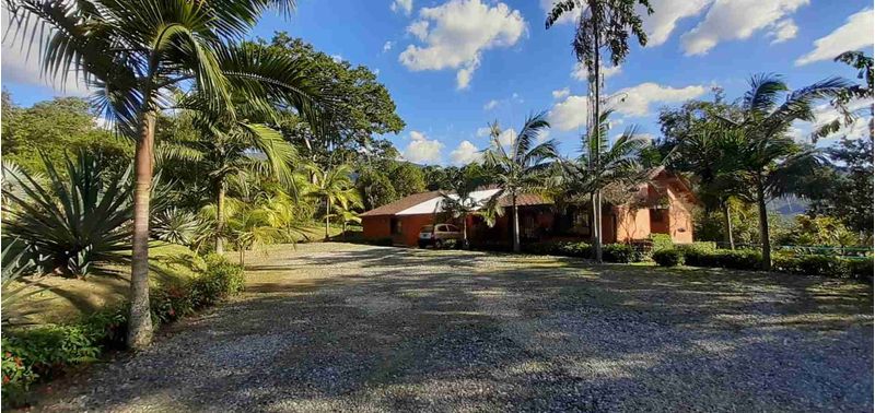 Casa en Venta en Envigado, Alto de Misael-0