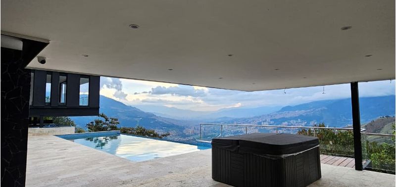 Casa en Venta en Bello, Copacabana-23