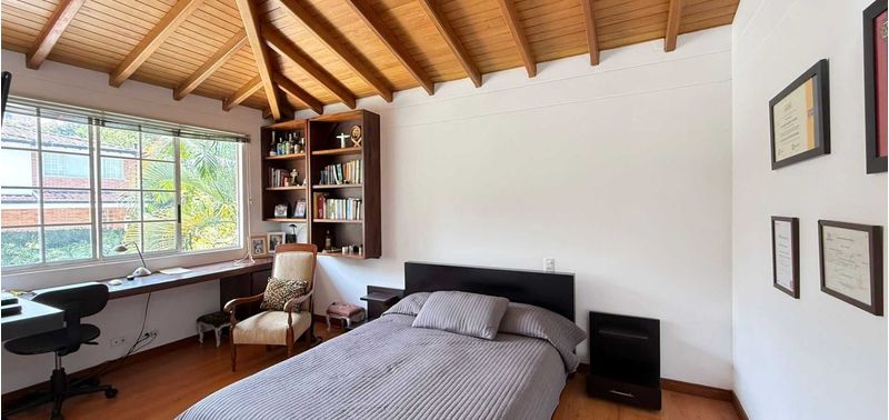 Casa en Venta en Envigado, Benedictinos-20