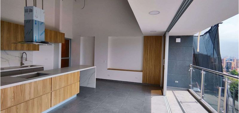Apartamento en Venta en Medellín, Belén-0