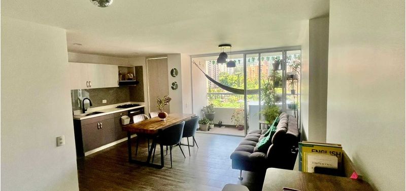 Apartamento en Venta en Sabaneta, Cañaveralejo-0