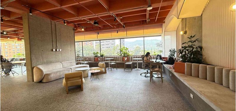 Oficina en Venta en Medellín, El Poblado-1