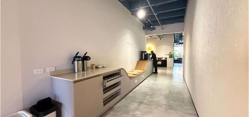Oficina en Venta en Medellín, El Poblado-6