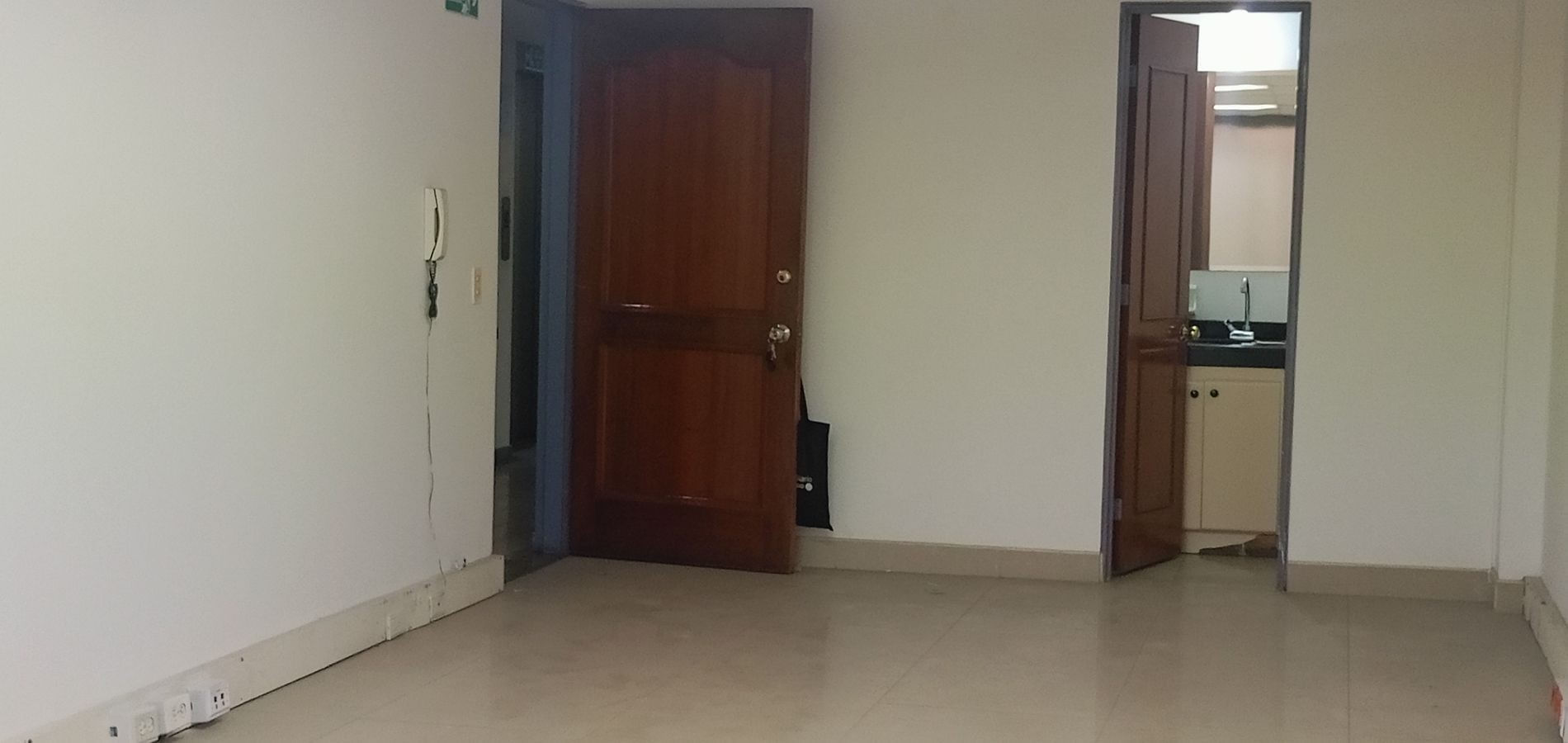 Oficina en Venta en Bogotá, D.C., Santa Bárbara Central-0