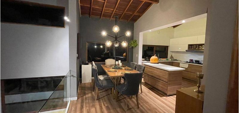 Casa en Venta en Medellín, Santa Elena-12