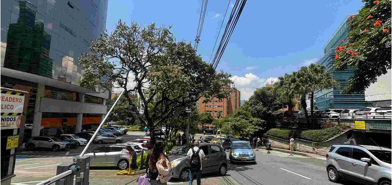 Oficina en Venta en Medellín, El Poblado-0