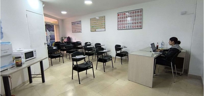 Local en Venta en Medellín, Belén Rosales-0