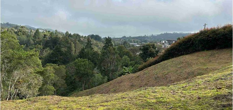 Lote en Venta en Medellín, Vereda Perico Santa Elena-0