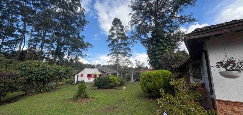 Casa en Venta en La Ceja, Laureles-1