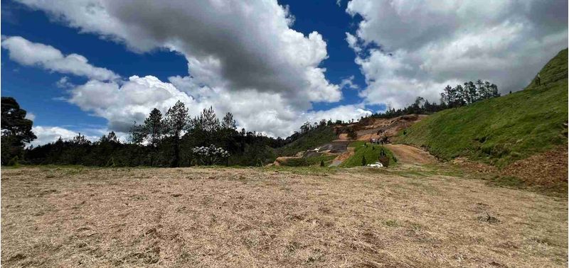 Lote en Venta en Retiro, Lejos del Nido-1