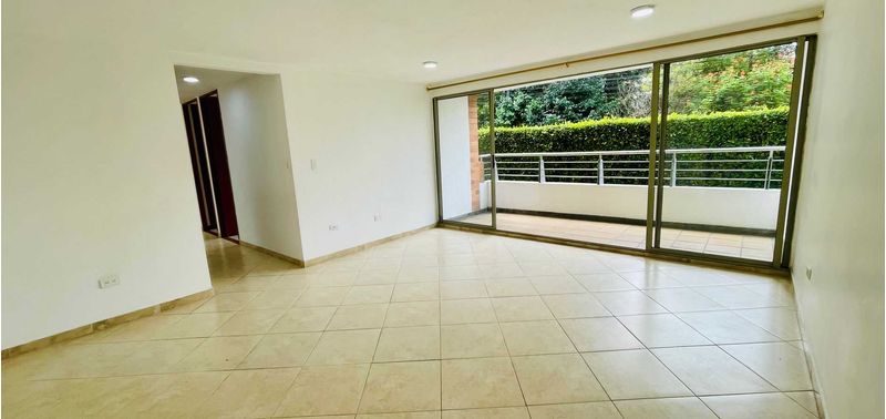 Apartamento en Venta en Medellín, Belén Loma de los Bernal-0