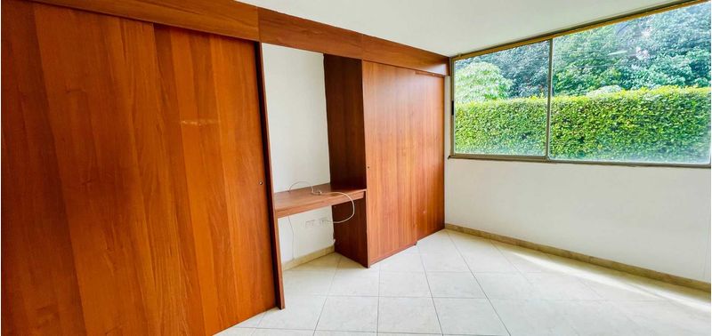 Apartamento en Venta en Medellín, Belén Loma de los Bernal-9