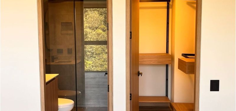 Apartamento en Venta en Medellín, Altos del Poblado-8
