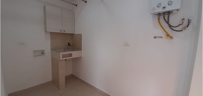 Apartamento en Venta en Medellín, Simón Bolívar-0