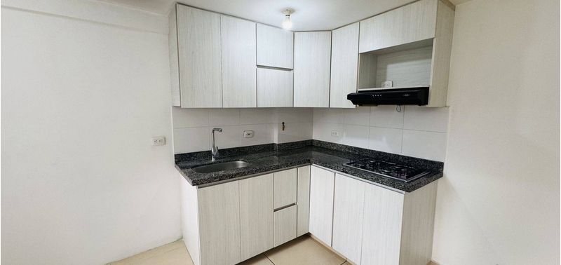 Apartamento en Venta en Medellín, San Antonio de Prado-1