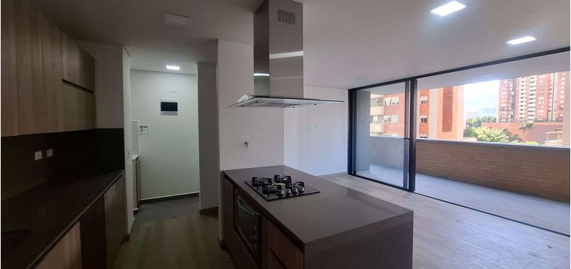 Apartamento en Venta en Medellín, Los Colores-1