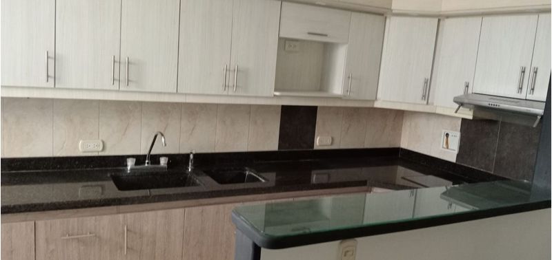 Apartamento en Venta en Medellín, Simón Bolívar-1