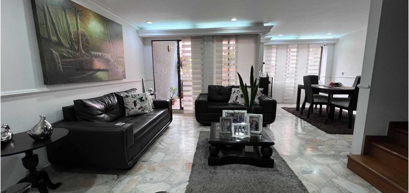 Apartamento en Venta en Medellín, Laureles-0