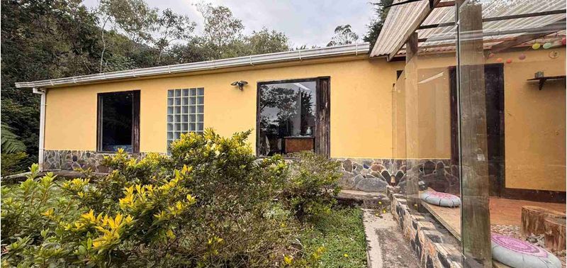 Casa en Venta en Medellín, Corregimiento Santa Elena-0