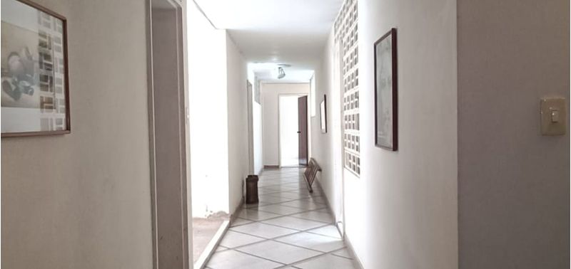 Casa en Venta en Medellín, Laureles-16