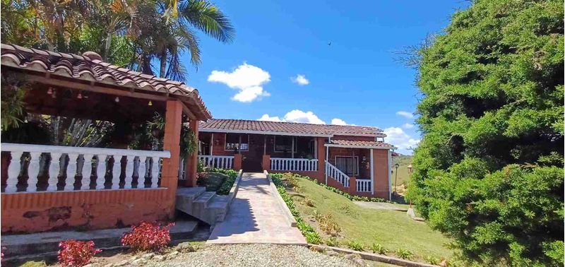 Casa en Venta en Peñol, Peñol