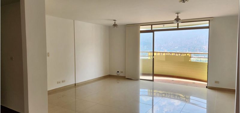 Apartamento en Venta en Medellín, Belén Loma de los Bernal