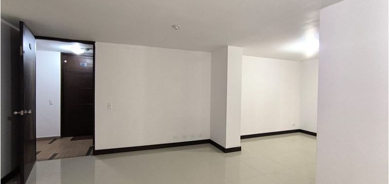 Apartamento en Venta en Envigado, La Paz-0