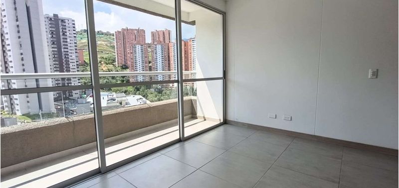 Apartamento en Venta en Medellín, Calasanz-0