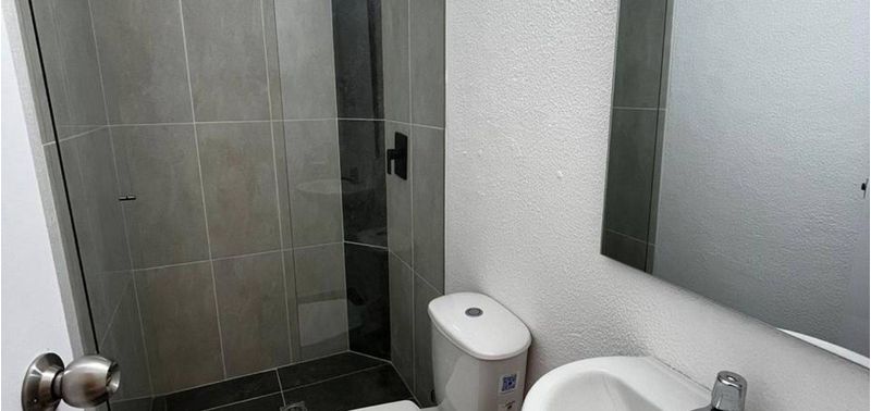 Casa en Venta en Medellín, Robledo-9