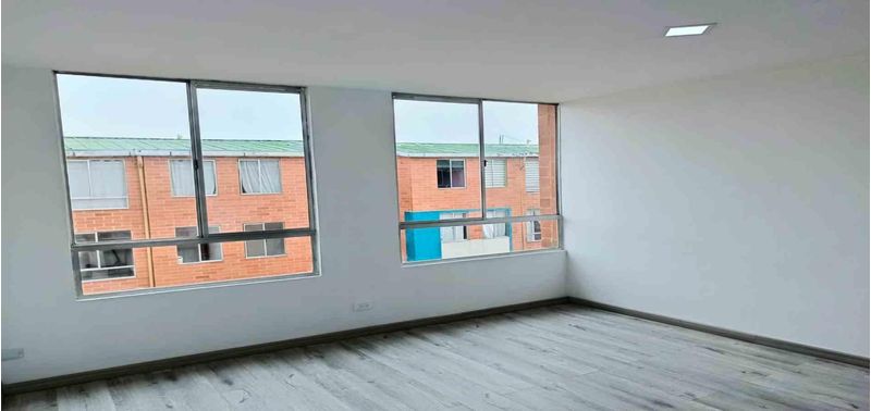 Apartamento en Venta en Madrid, zaragoza-2