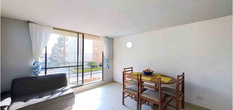 Apartamento en Venta en Madrid, altos de madrid-0