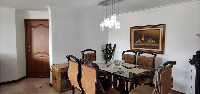Apartamento en Venta en Medellín, Laureles-0
