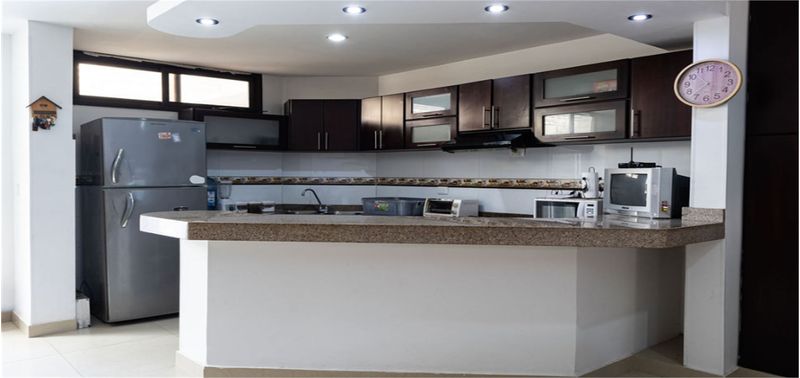 Casa en Venta en Santa Marta, Rodadero Sur-4