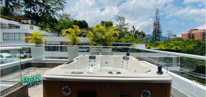 Casa en Venta en Envigado, El Esmeraldal-1
