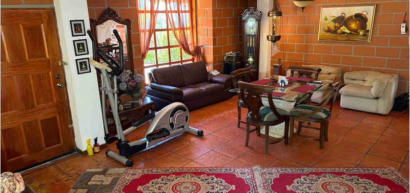 Casa en Venta en Medellín, Santa Elena-13