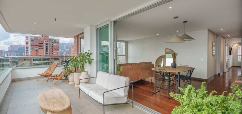 Apartamento en Venta en Medellín, El Poblado-0