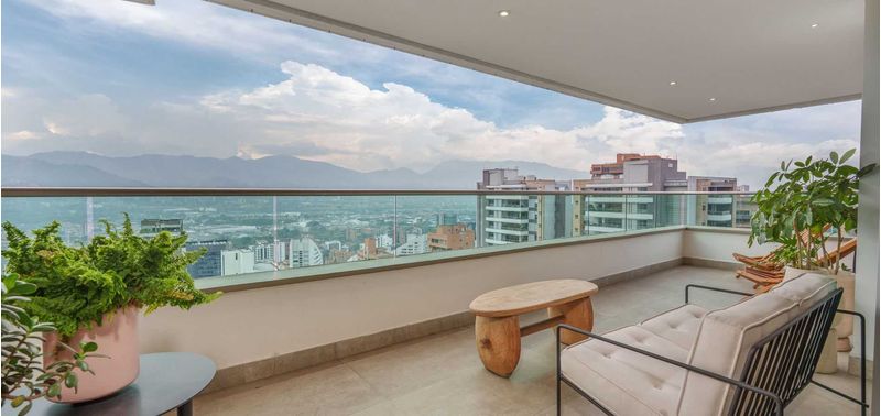 Apartamento en Venta en Medellín, El Poblado-1