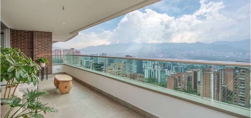 Apartamento en Venta en Medellín, El Poblado-2