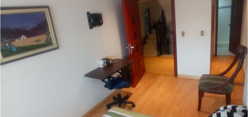 Casa en Venta en Bogotá, D.C., La Esmeralda-19