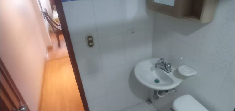 Casa en Venta en Bogotá, D.C., La Esmeralda-25