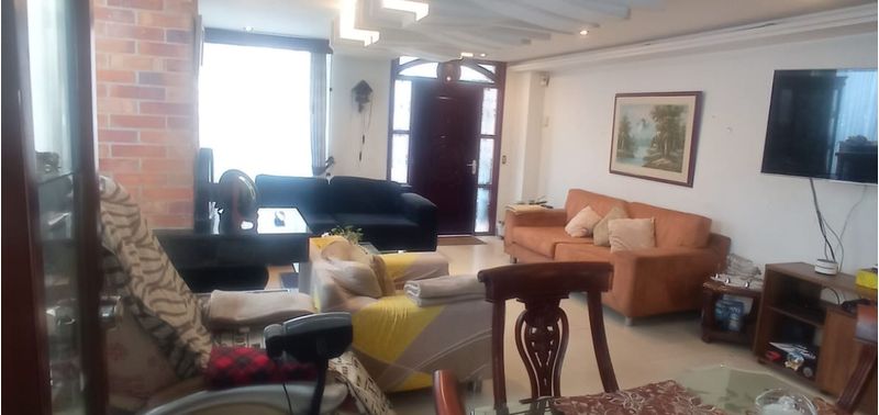 Casa en Venta en Bogotá, D.C., La Esmeralda-28