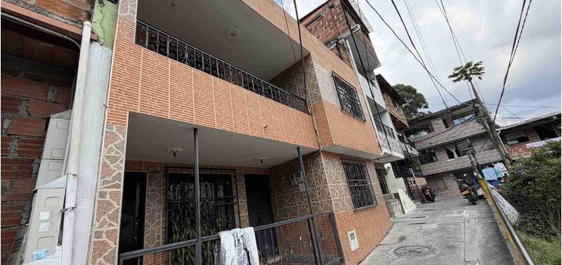 Casa en Venta en Medellín, El Salado-0