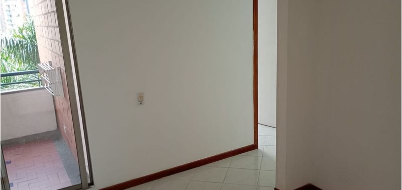 Apartamento en Venta en Medellín, Belén Loma de los Bernal-2