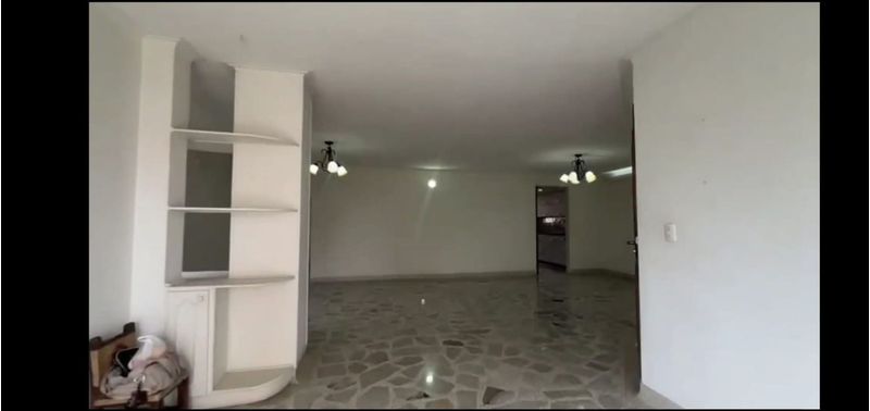 Apartamento en Venta en Medellín, Laureles-0