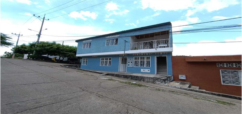 Casa en Venta en Girardot, Miraflores-0
