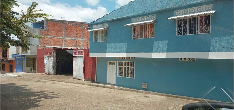 Casa en Venta en Girardot, Miraflores-2