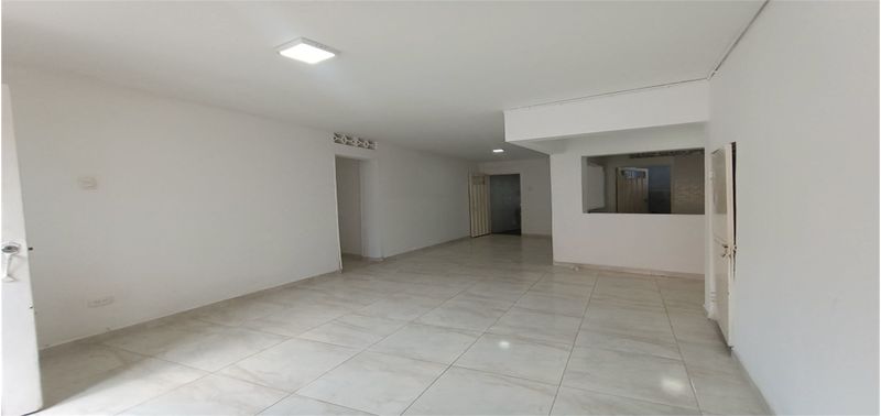 Casa en Venta en Girardot, Miraflores-3