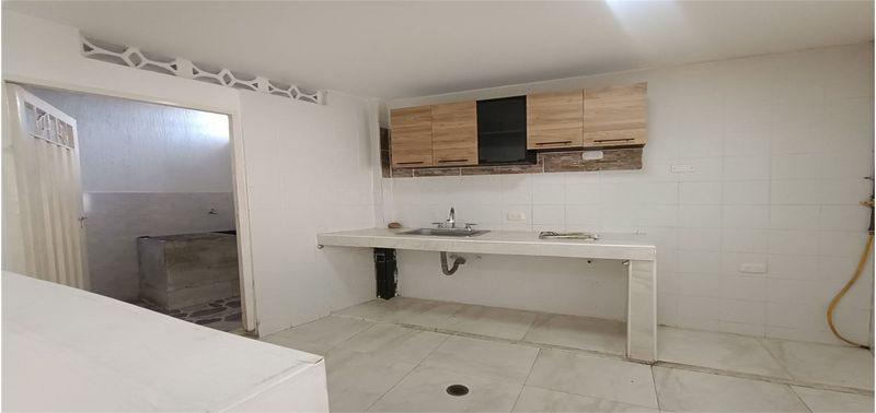 Casa en Venta en Girardot, Miraflores-4