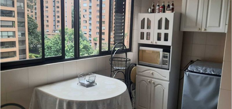 Apartamento en Venta en Medellín, El Poblado-12